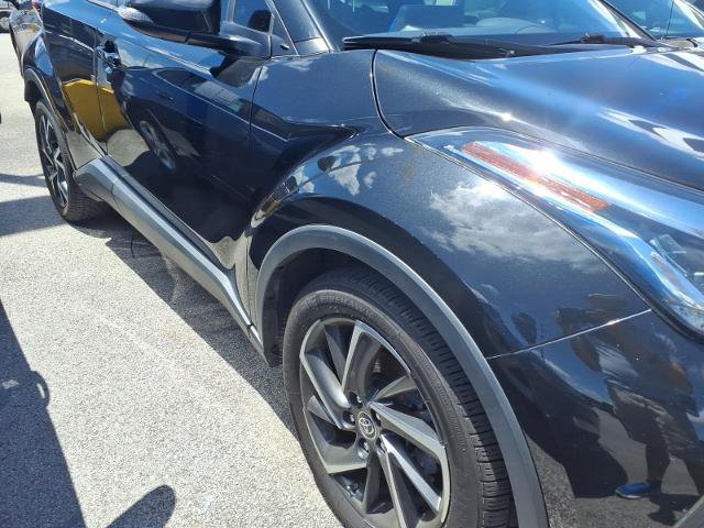 Used 2021 Toyota C-HR XLE FWD image 18