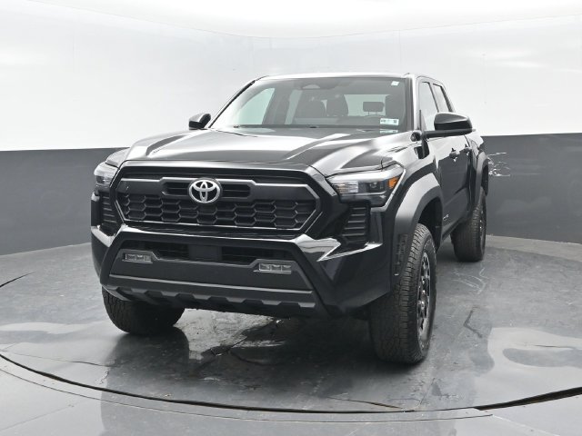 Used 2025 Toyota Tacoma TRD Off-Road AWD/4WD image 21