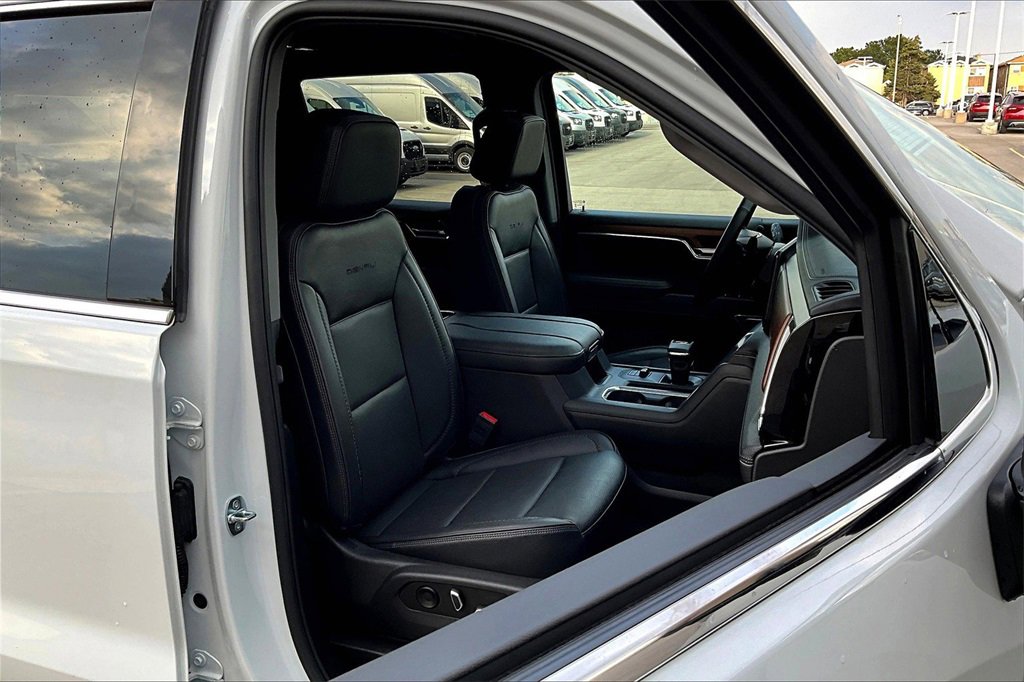 Used 2023 GMC Sierra 1500 Denali w/ Denali Reserve Package image 7