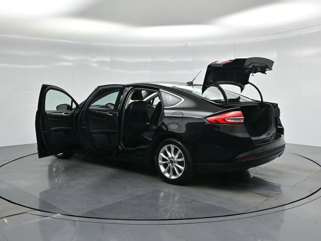 Certified 2017 Ford Fusion Energi SE image 40