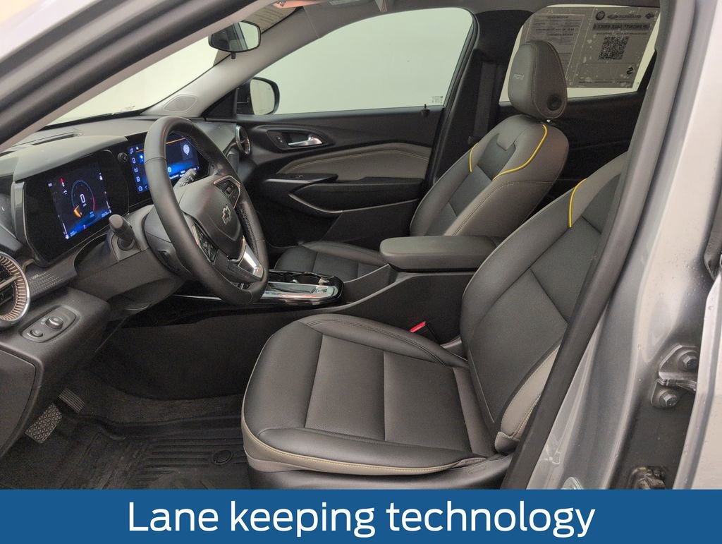 Used 2025 Chevrolet Trax ACTIV w/ Sunroof Package FWD image 4