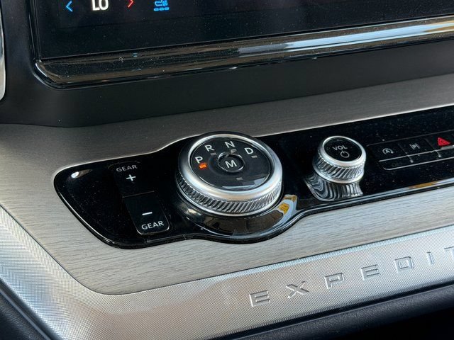 Certified 2025 Ford Expedition Max Platinum AWD/4WD image 31