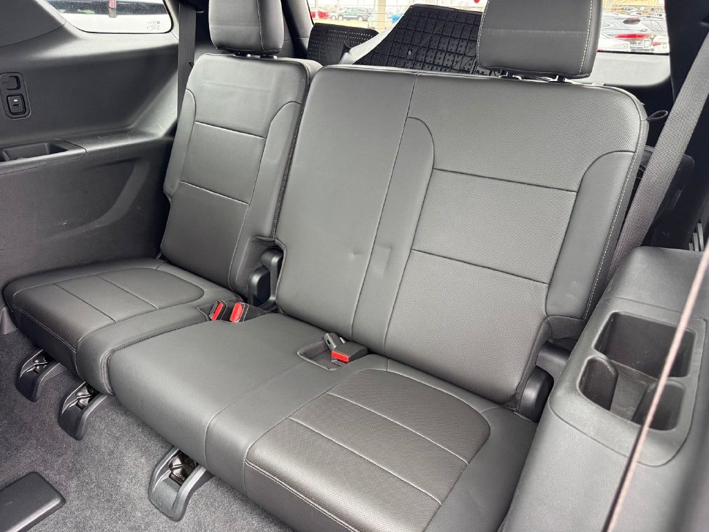 Used 2023 Chevrolet Traverse Premier w/ LPO, Floor Liner Package AWD/4WD image 11