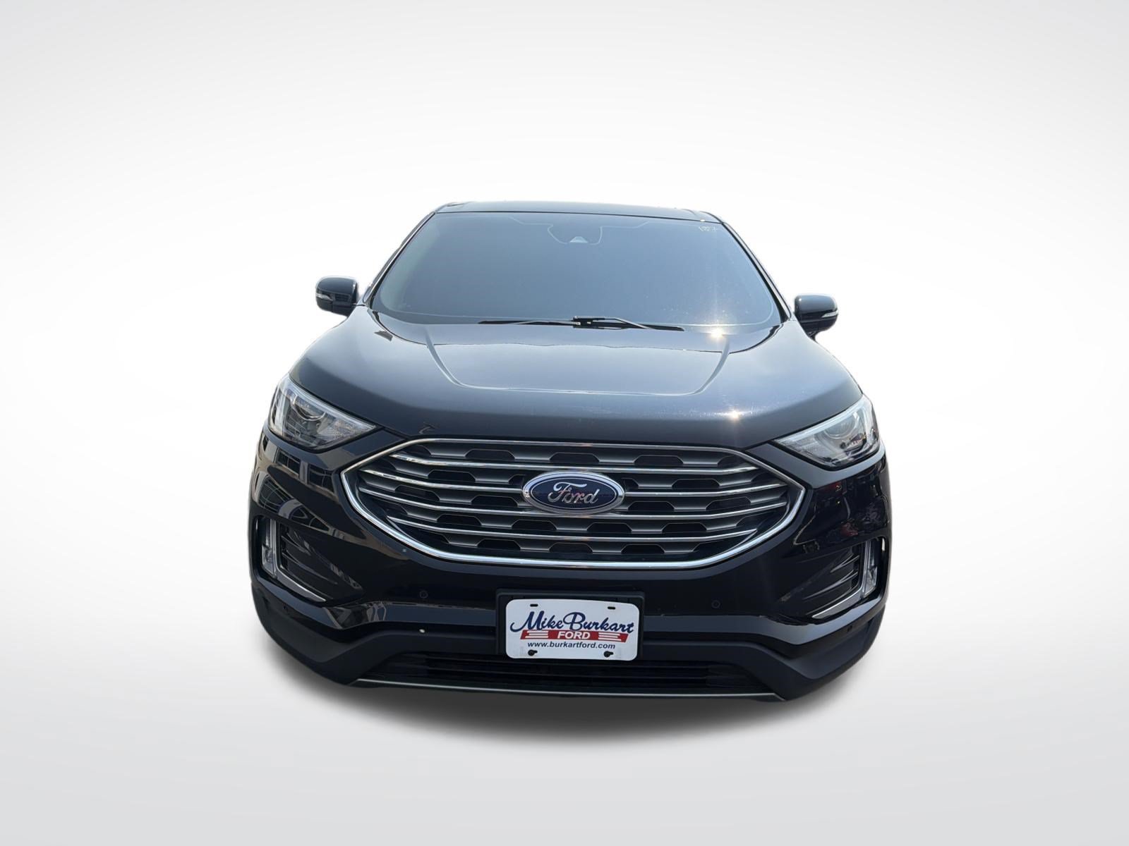 Certified 2024 Ford Edge Titanium AWD/4WD image 3