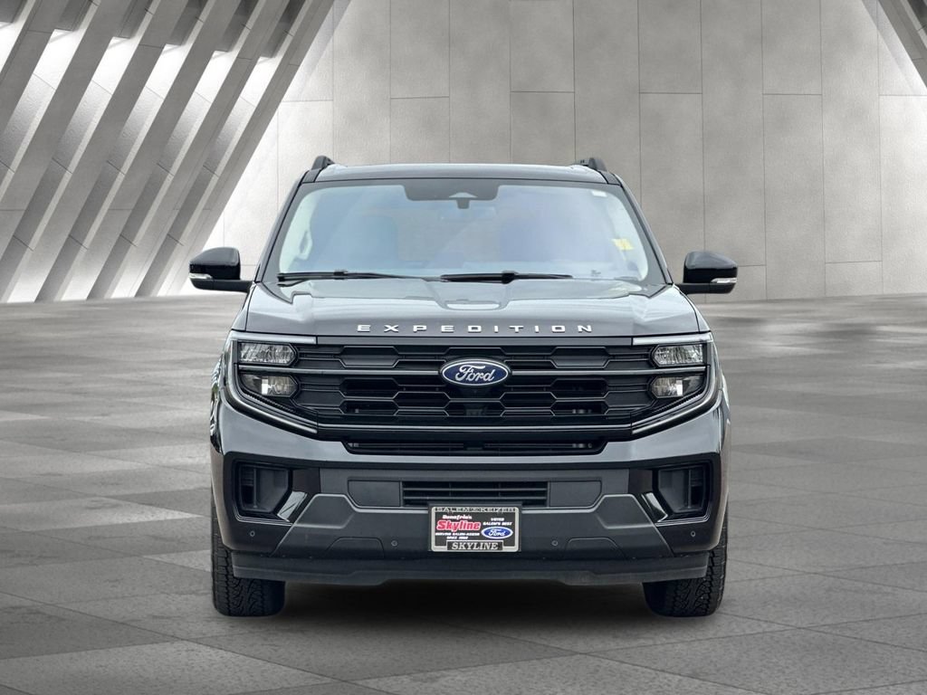 Certified 2025 Ford Expedition Active AWD/4WD image 8
