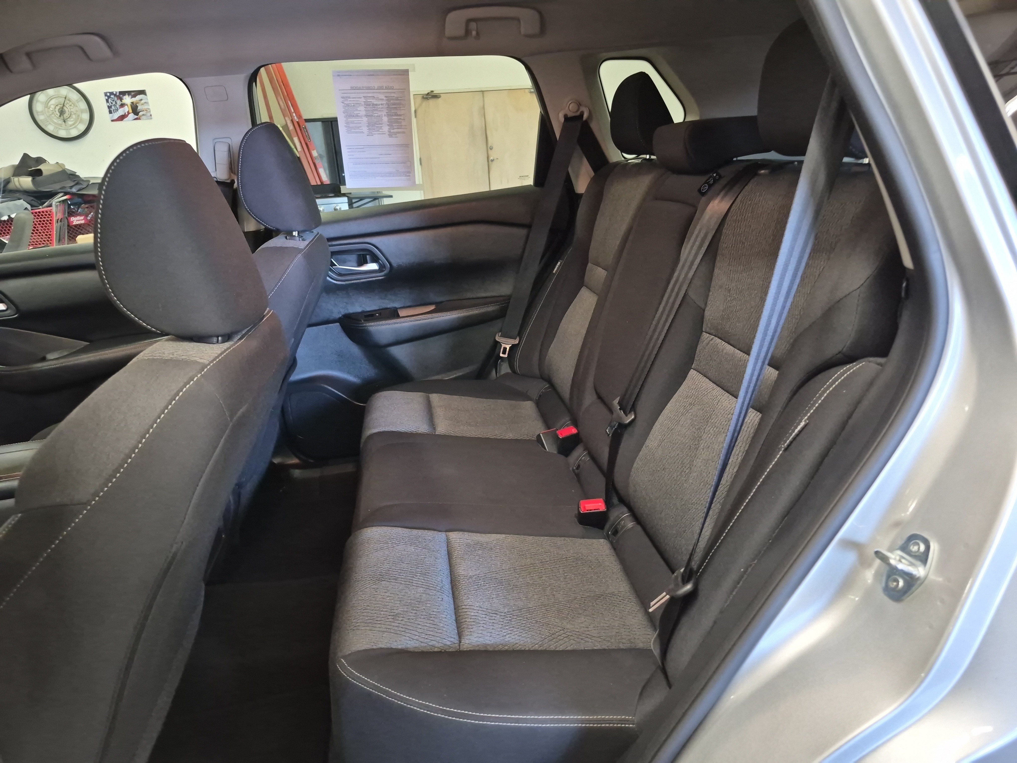 Used 2024 Nissan Rogue SV AWD/4WD image 15