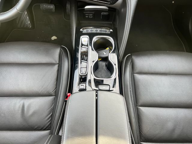 Used 2021 Buick Envision Essence w/ Technology Package I image 23