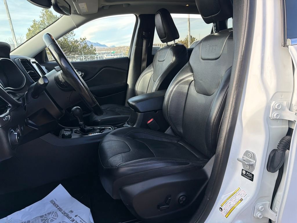 Used 2021 Jeep Cherokee Limited image 11