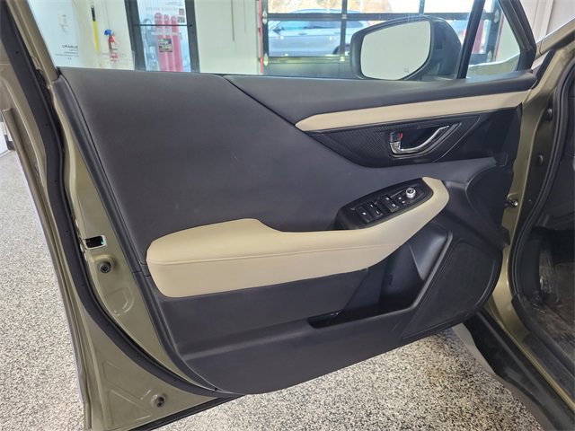 Used 2023 Subaru Outback Premium image 4
