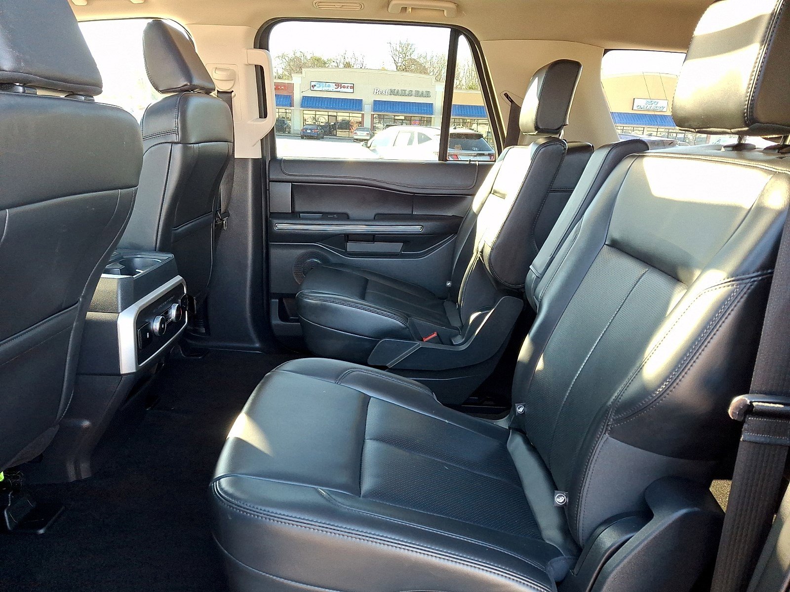 Certified 2023 Ford Expedition Max XLT image 9