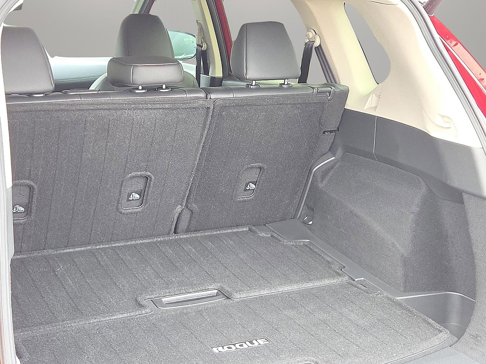 Used 2025 Nissan Rogue SL image 8