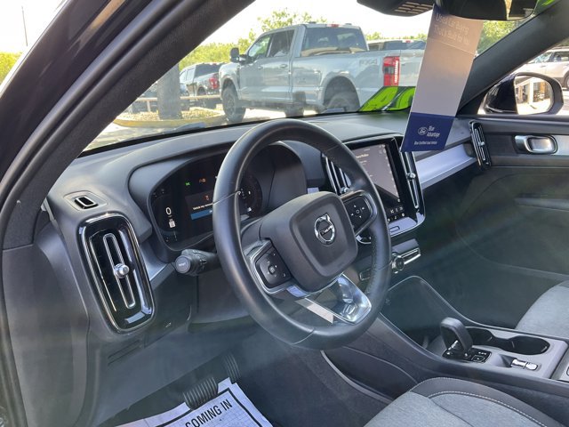 Used 2024 Volvo XC40 B5 Core AWD/4WD image 6