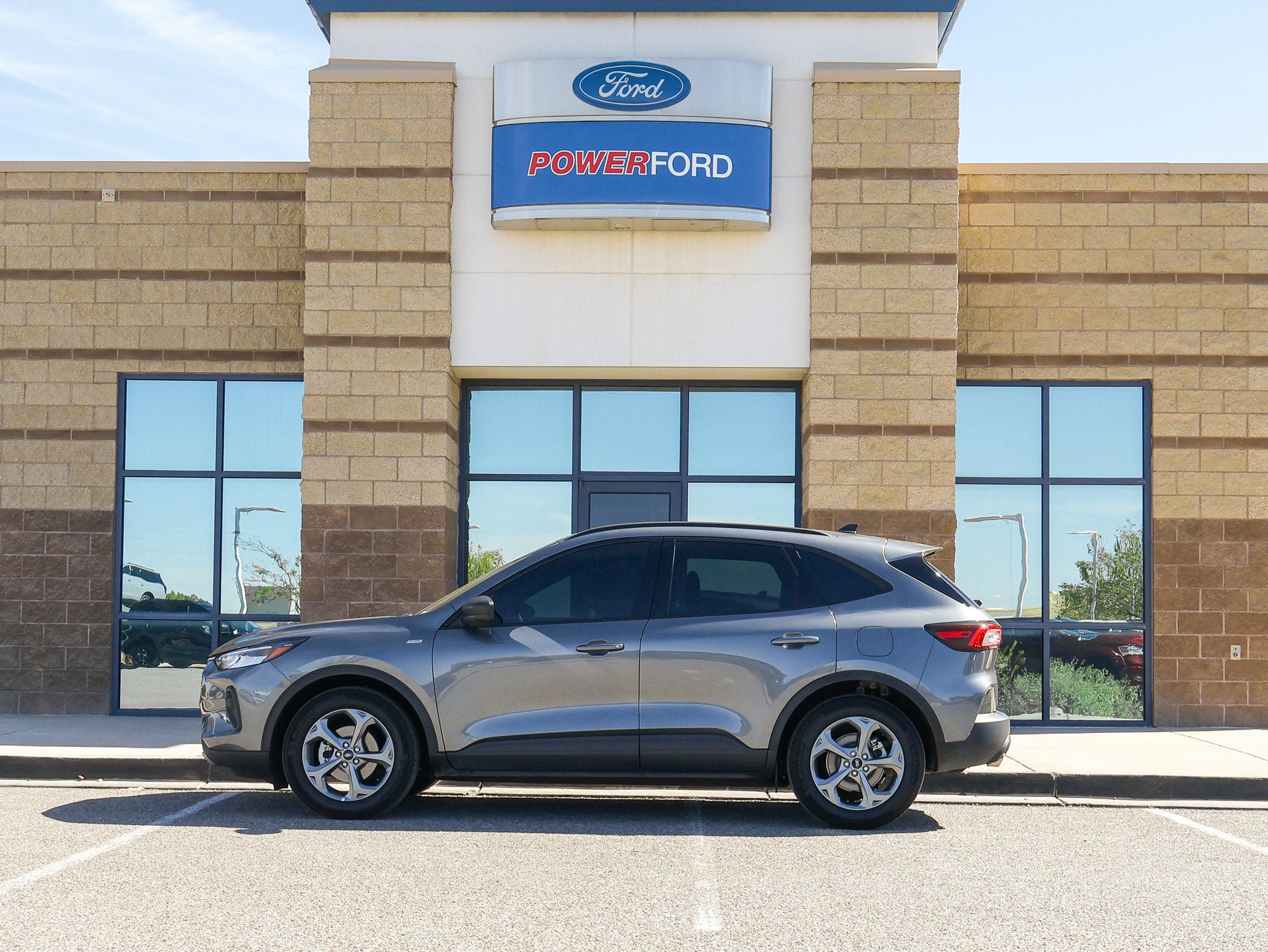 Certified 2025 Ford Escape ST-Line FWD image 9