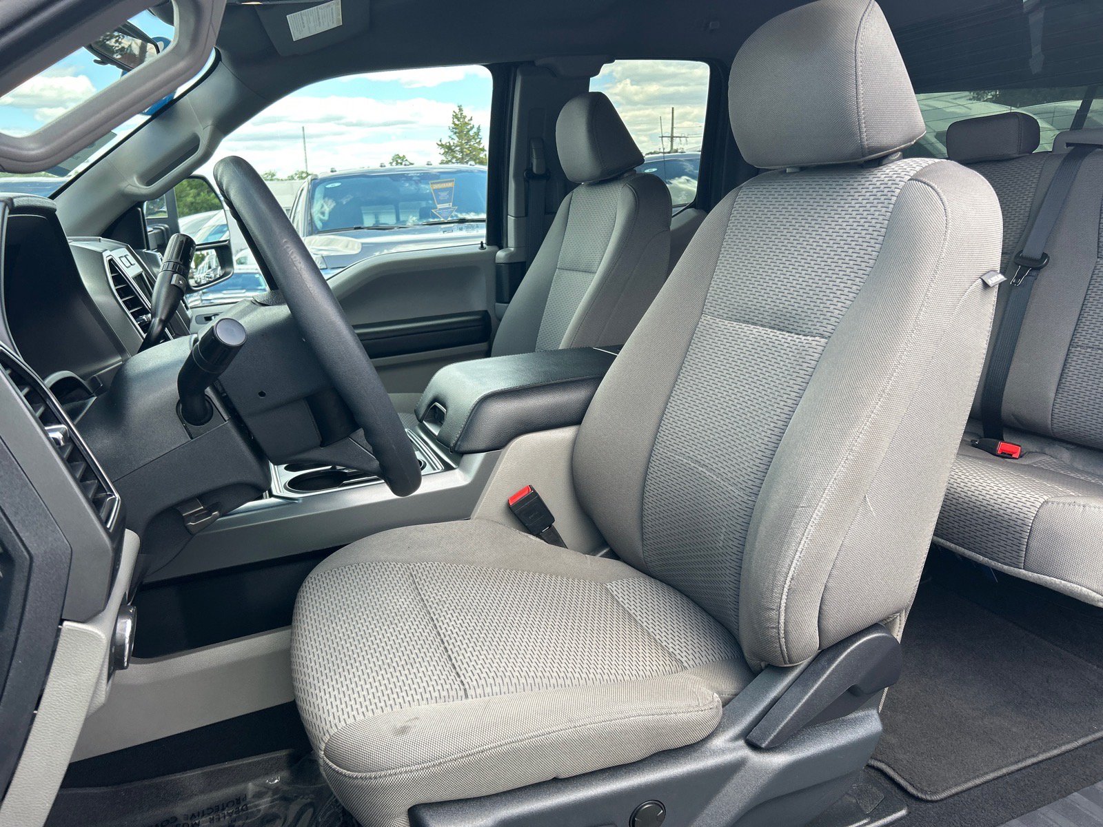 Certified 2022 Ford F350 XLT w/ XLT Premium Package AWD/4WD image 9