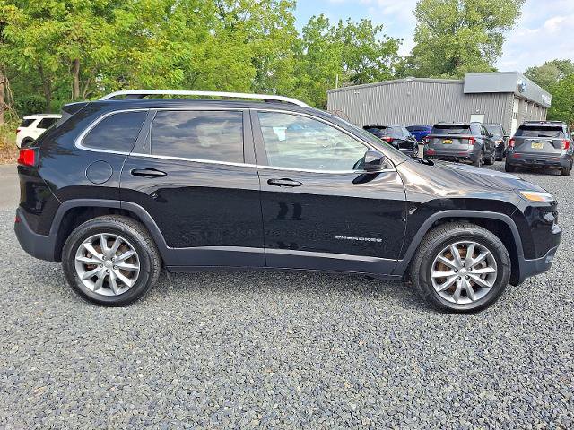 Used 2018 Jeep Cherokee Limited AWD/4WD image 7
