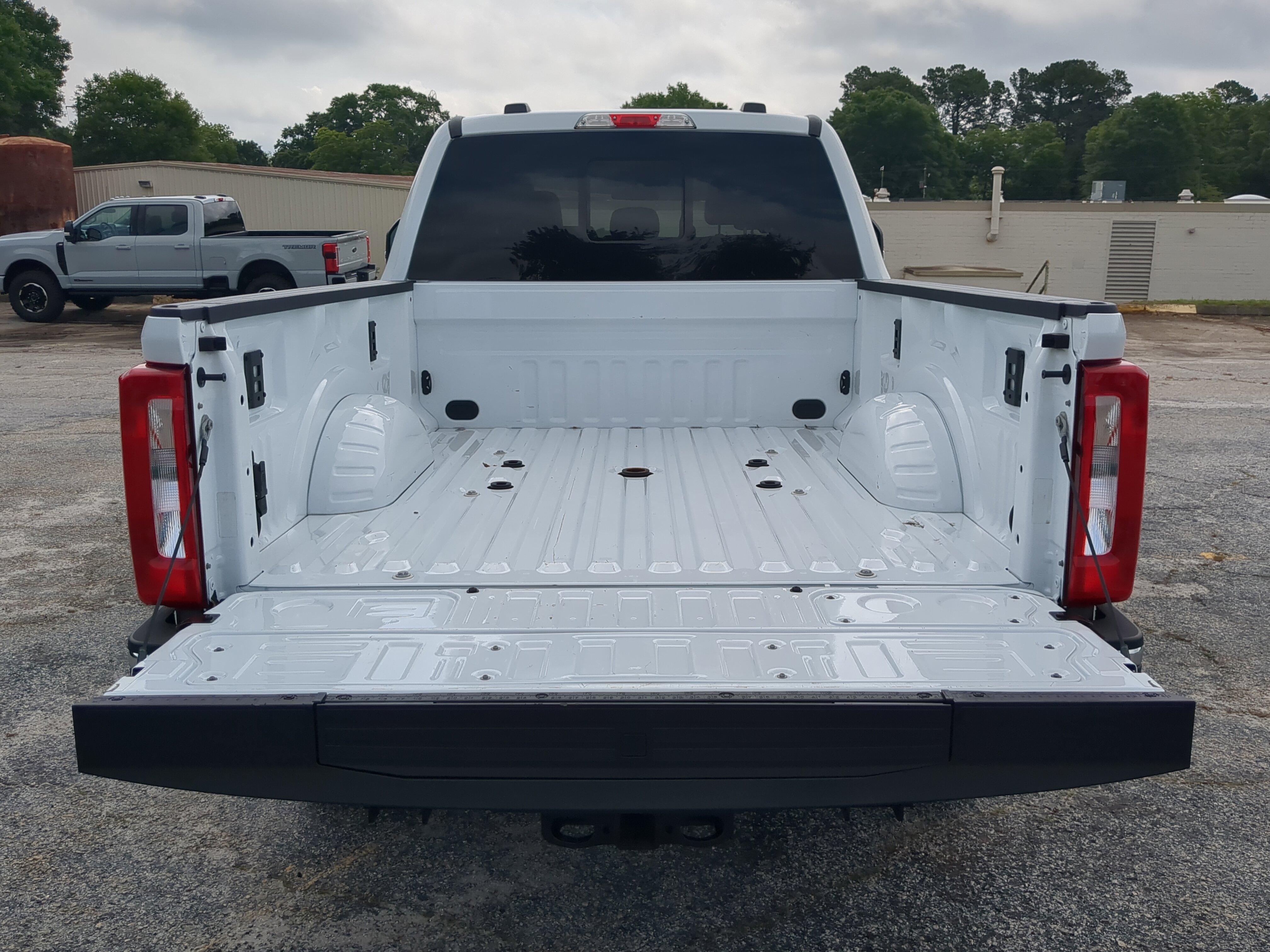 Certified 2025 Ford F250 XLT AWD/4WD image 11