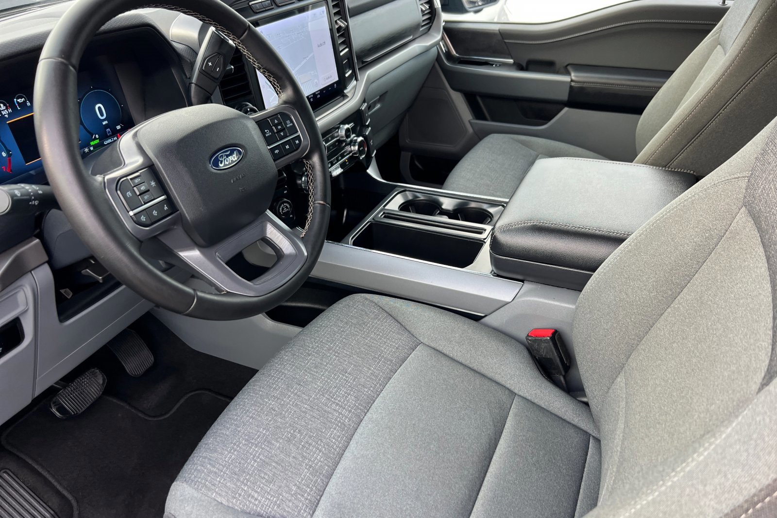 Certified 2024 Ford F150 XLT w/ Mobile Office Package image 11