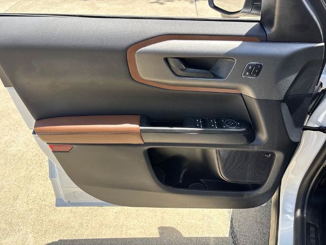 Certified 2025 Ford Bronco Sport Outer Banks w/ Outer Banks Tech Package+ AWD/4WD image 17