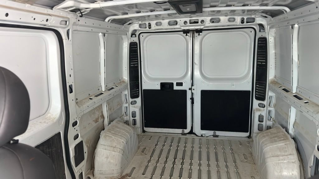 Used 2025 RAM ProMaster 2500 w/ Convenience Group FWD image 13