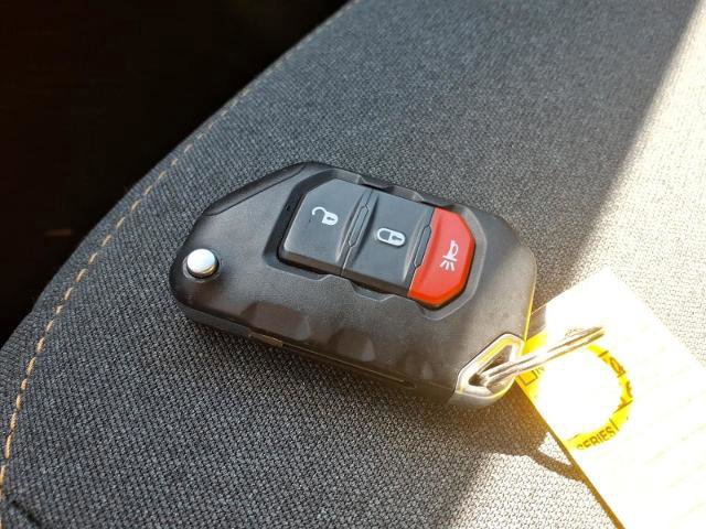 Used 2025 Jeep Wrangler Sport image 27