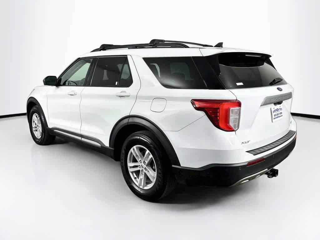 Certified 2021 Ford Explorer XLT w/ Equipment Group 202A AWD/4WD image 4