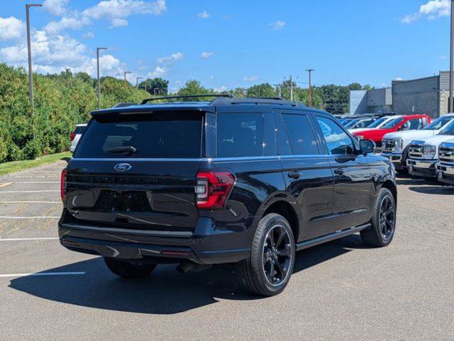 Certified 2023 Ford Expedition Limited AWD/4WD image 3