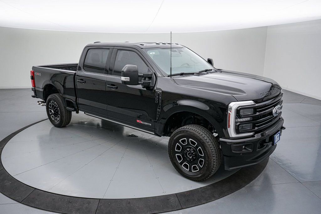 Certified 2025 Ford F350 Platinum AWD/4WD image 3