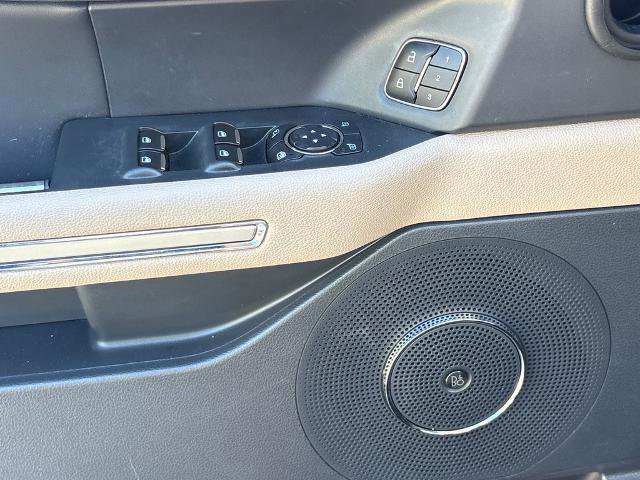 Certified 2023 Ford Expedition Limited image 17