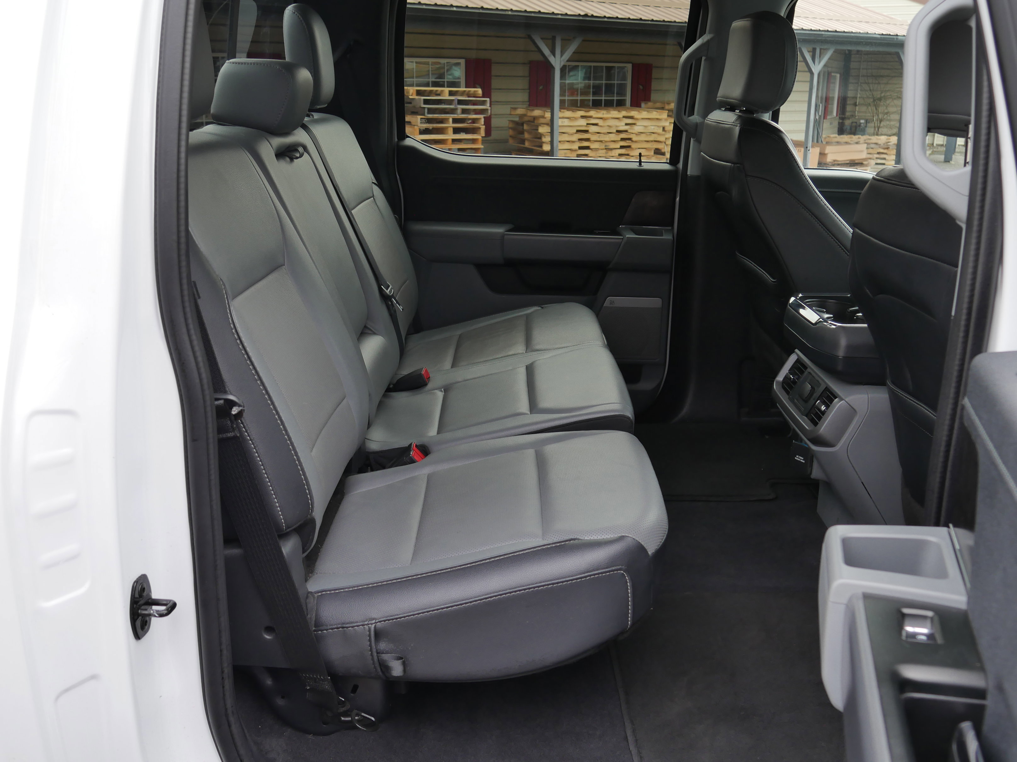 Certified 2023 Ford F150 Lariat image 32