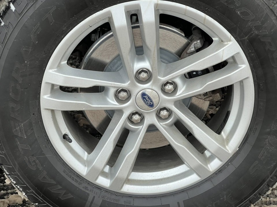 Certified 2022 Ford Explorer XLT w/ Equipment Group 202A image 14