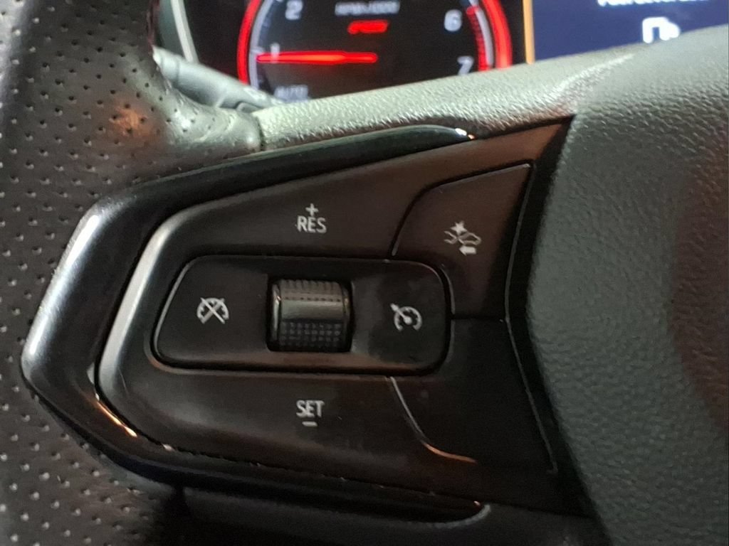 Used 2021 Chevrolet TrailBlazer RS w/ Sun and Liftgate Package FWD image 17