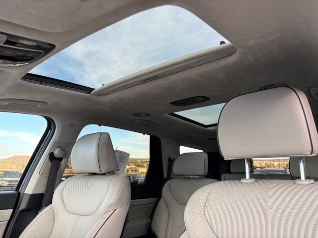 Used 2024 Hyundai Palisade Calligraphy image 30