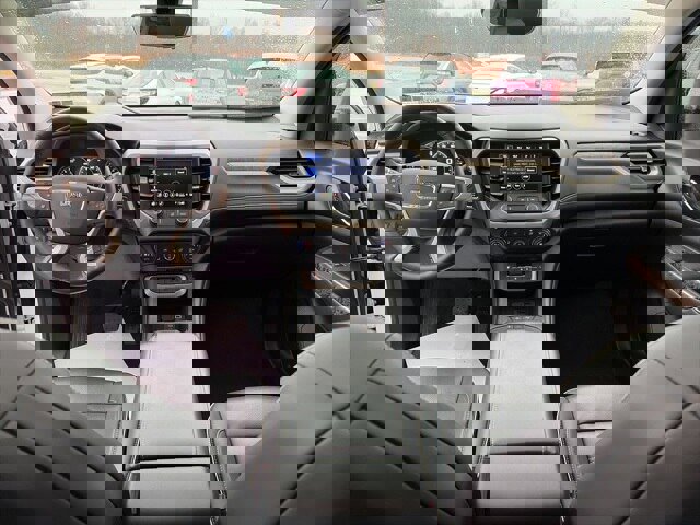 Used 2023 GMC Acadia Denali w/ Denali Technology Package image 28