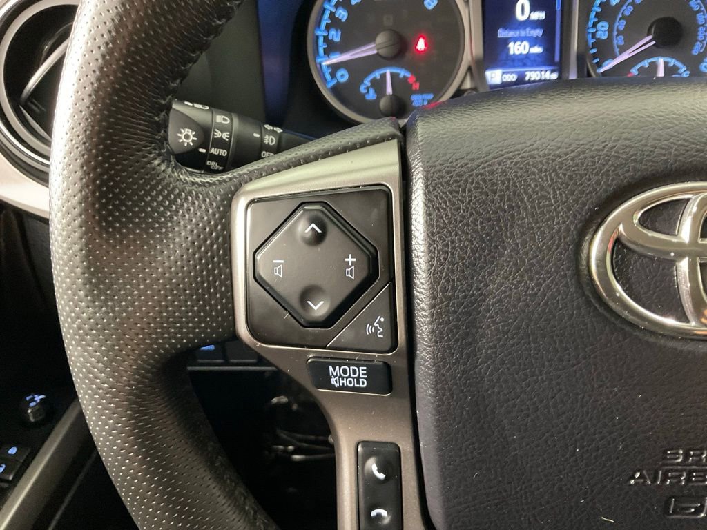 Used 2022 Toyota Tacoma SR5 RWD image 23
