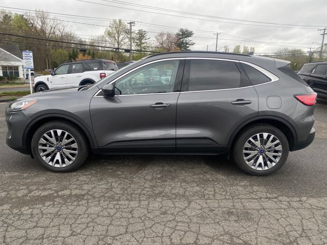 Certified 2022 Ford Escape Titanium w/ Class II Trailer Tow Package AWD/4WD image 4