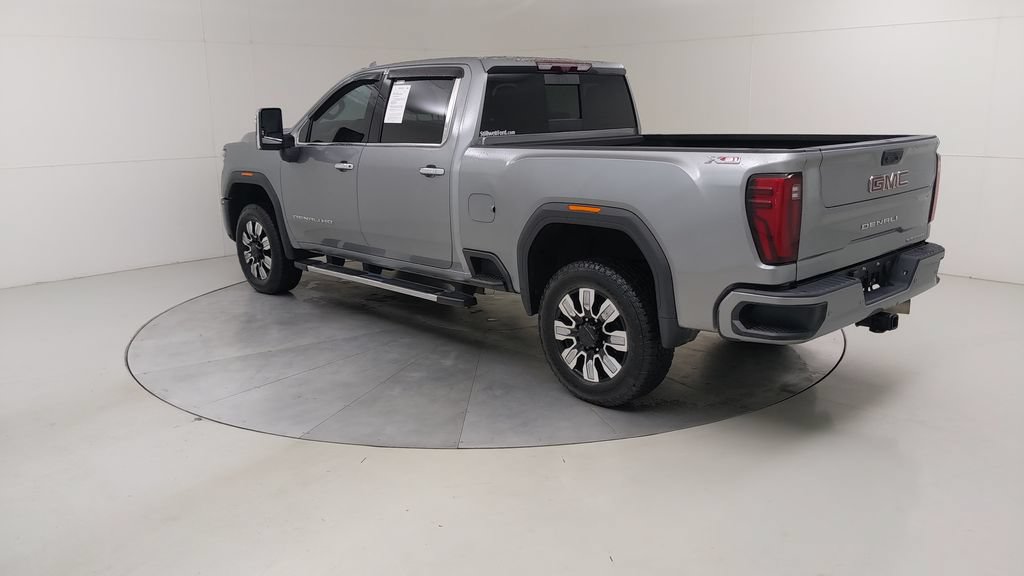 Used 2024 GMC Sierra 2500 Denali w/ Technology Package AWD/4WD image 17