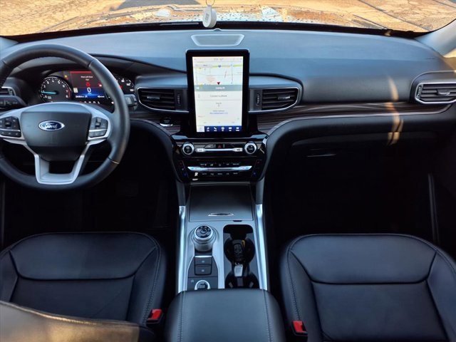 Certified 2023 Ford Explorer Limited w/ Limited Technology Package image 18
