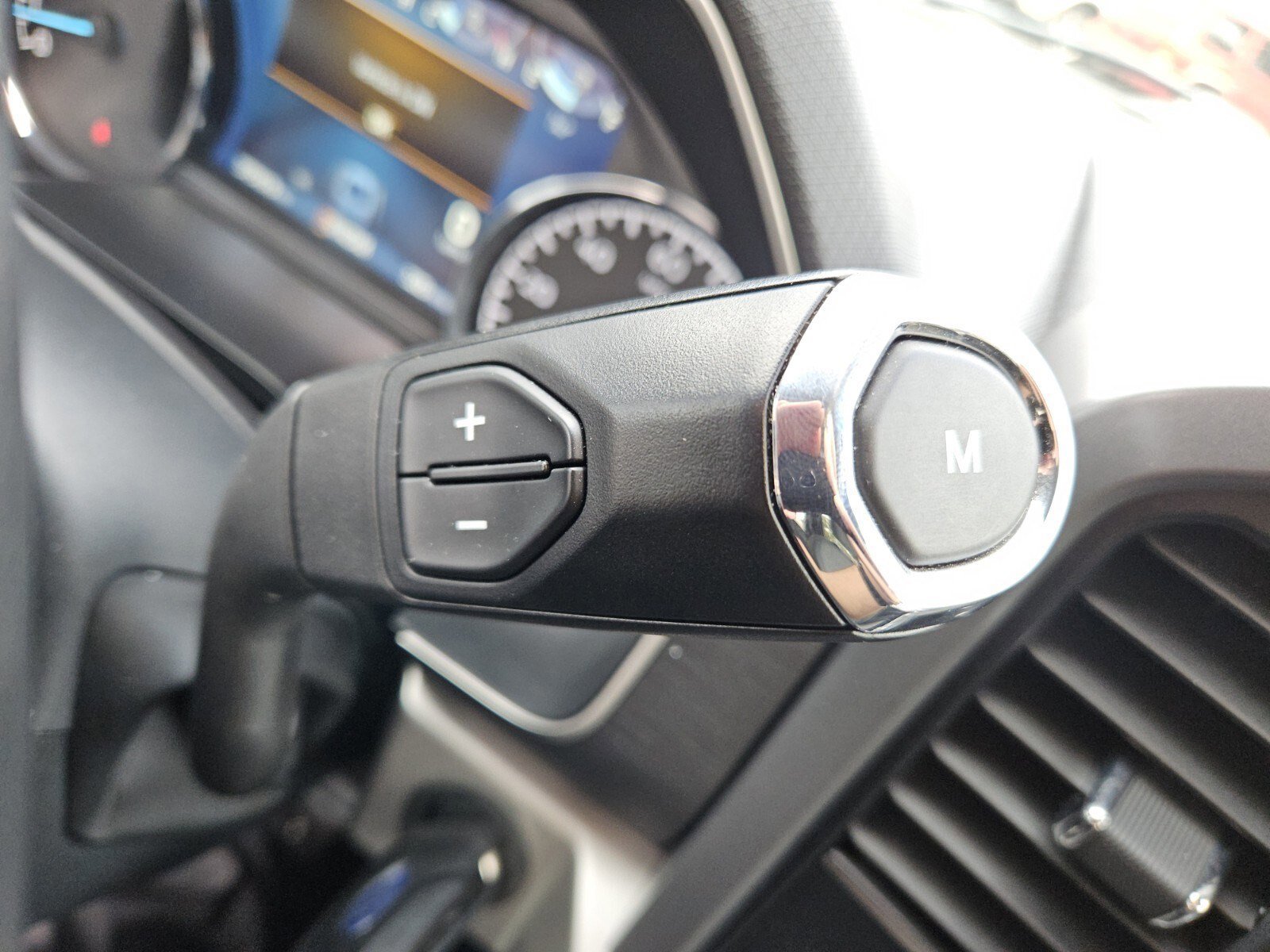 Certified 2022 Ford F150 XLT w/ Equipment Group 301A Mid image 25