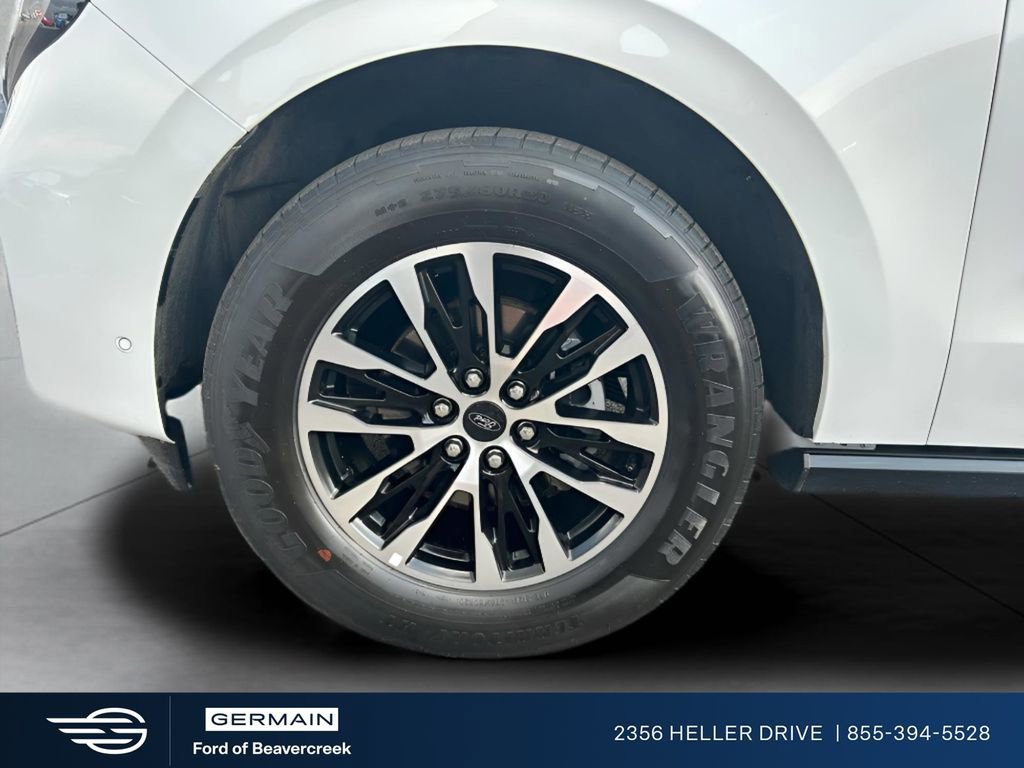 Certified 2025 Ford Expedition Platinum image 24