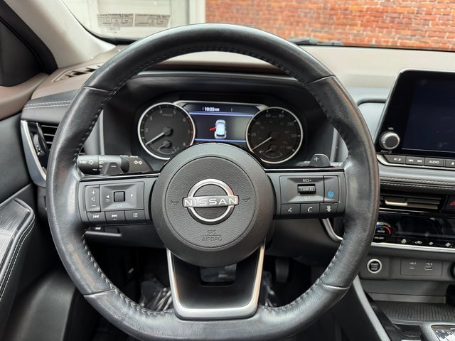 Used 2022 Nissan Rogue SV w/ SV Premium Package image 15