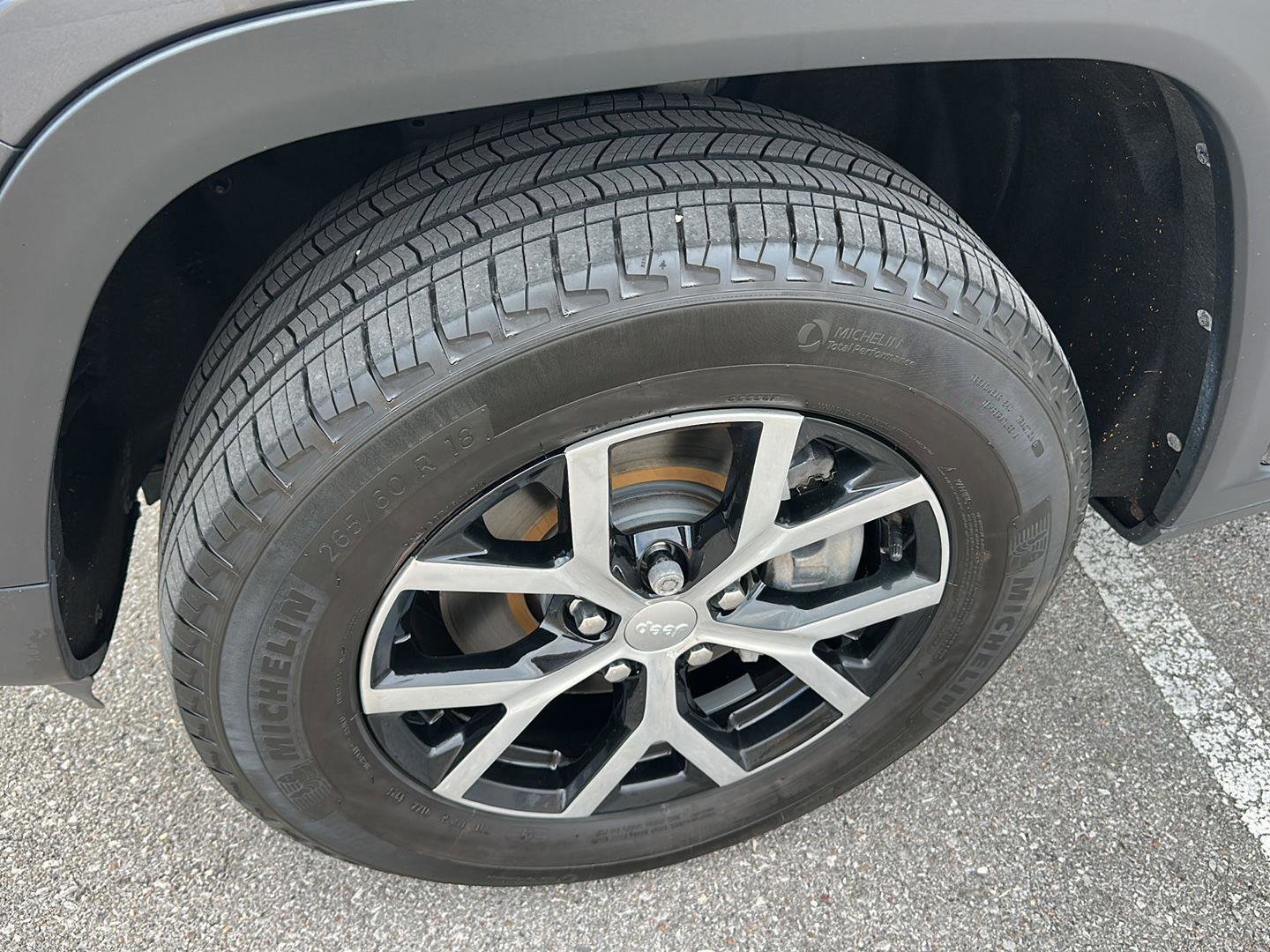 Used 2024 Jeep Grand Cherokee L Limited image 9