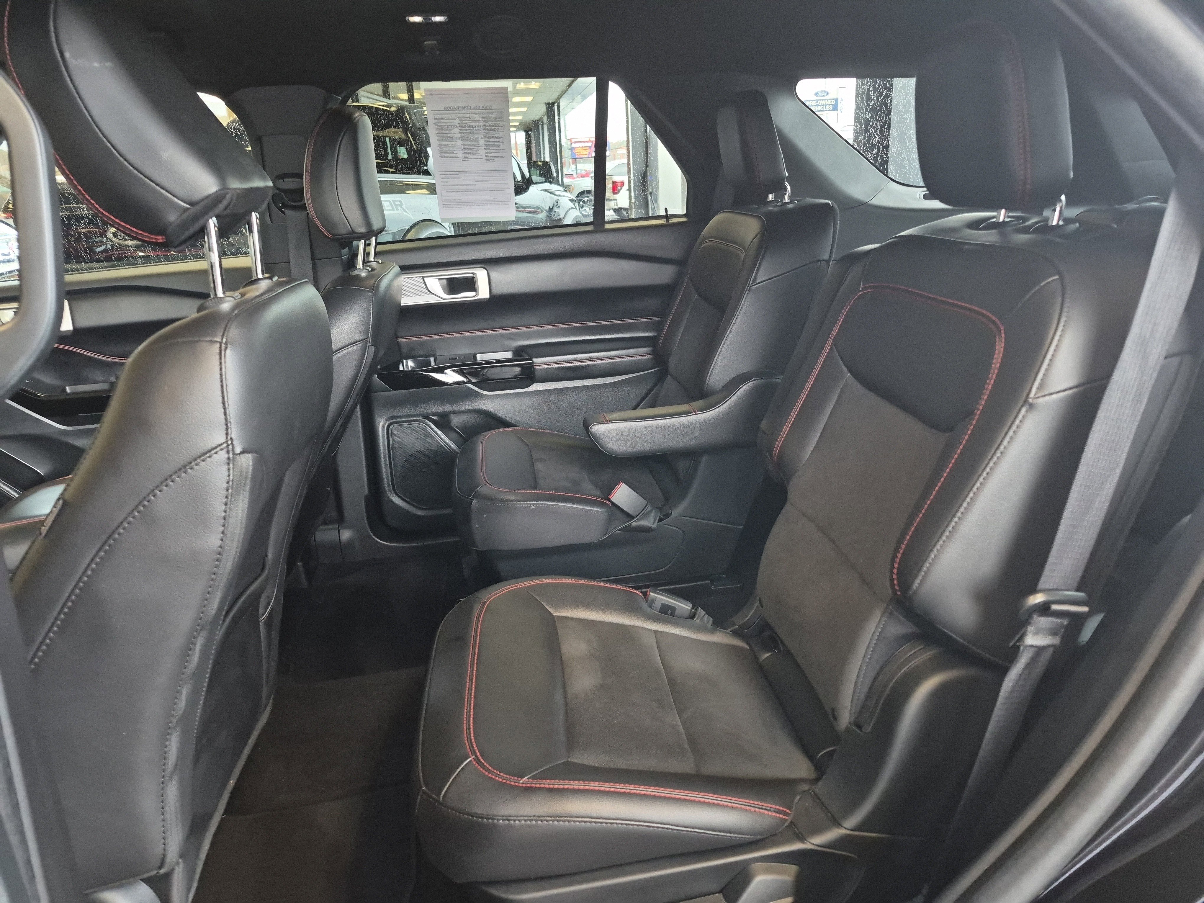 Certified 2023 Ford Explorer ST-Line w/ Class IV Trailer Tow Package image 15