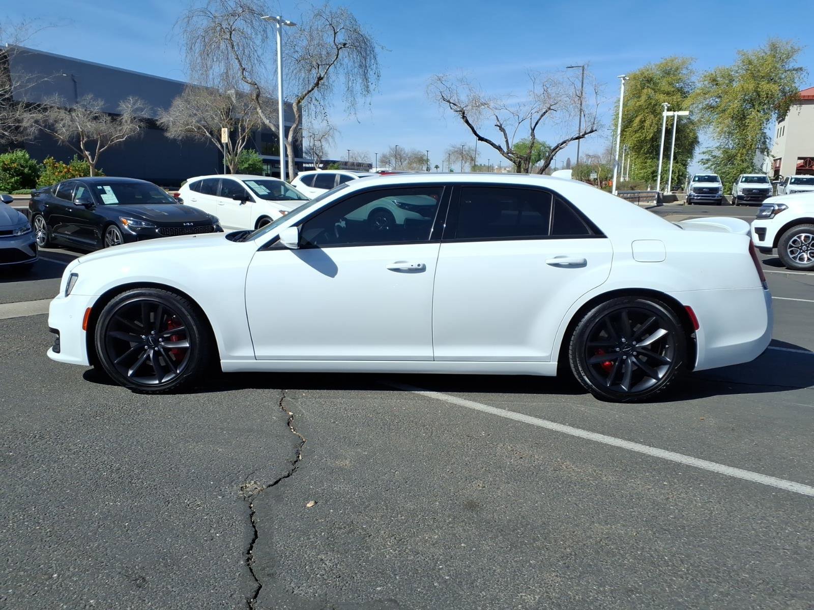 Used 2023 Chrysler 300 C image 6