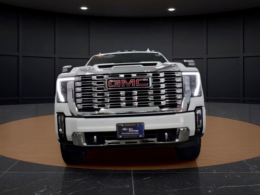 Used 2025 GMC Sierra 2500 Denali w/ Denali Reserve Package AWD/4WD image 2