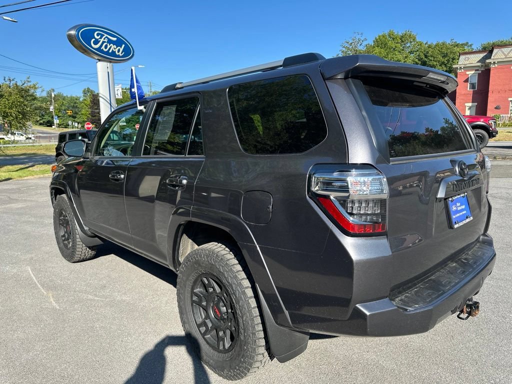 Used 2023 Toyota 4Runner SR5 AWD/4WD image 7