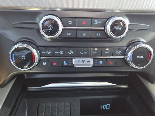 Certified 2026 Ford F250 Platinum w/ Platinum Plus Package AWD/4WD image 39