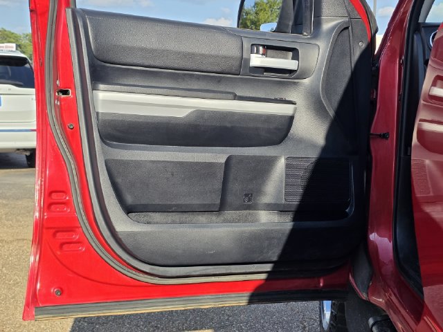 Used 2019 Toyota Tundra SR5 w/ SR5 Upgrade Package AWD/4WD image 16
