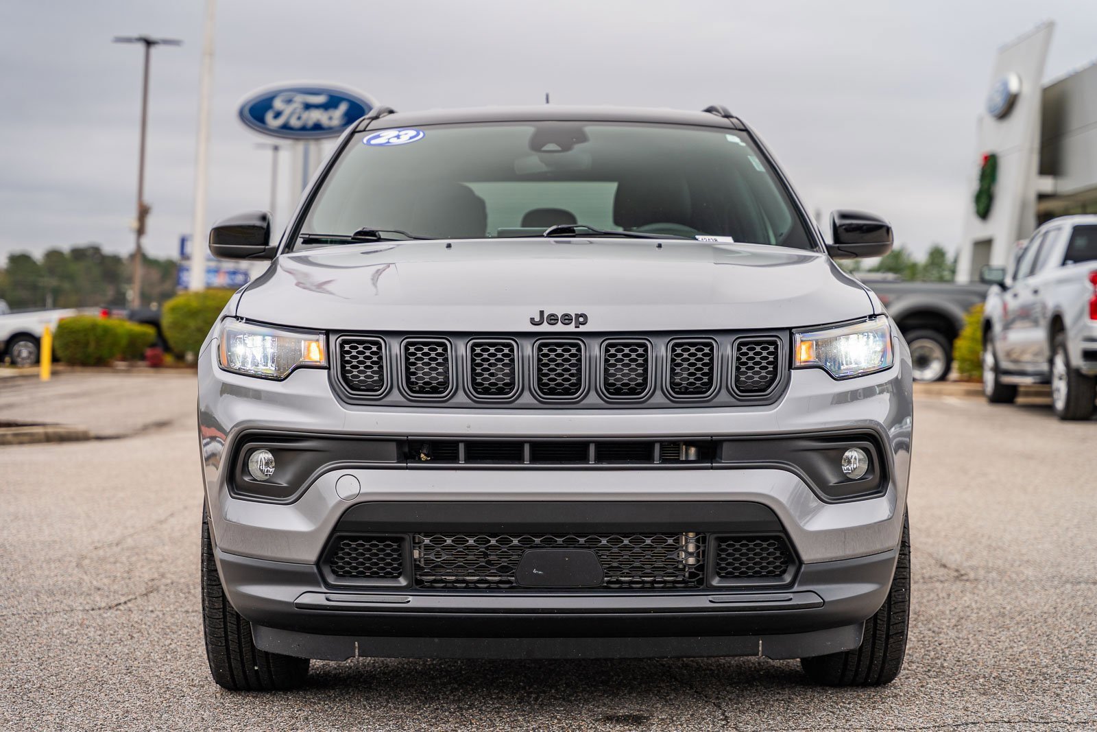Used 2023 Jeep Compass Altitude image 8