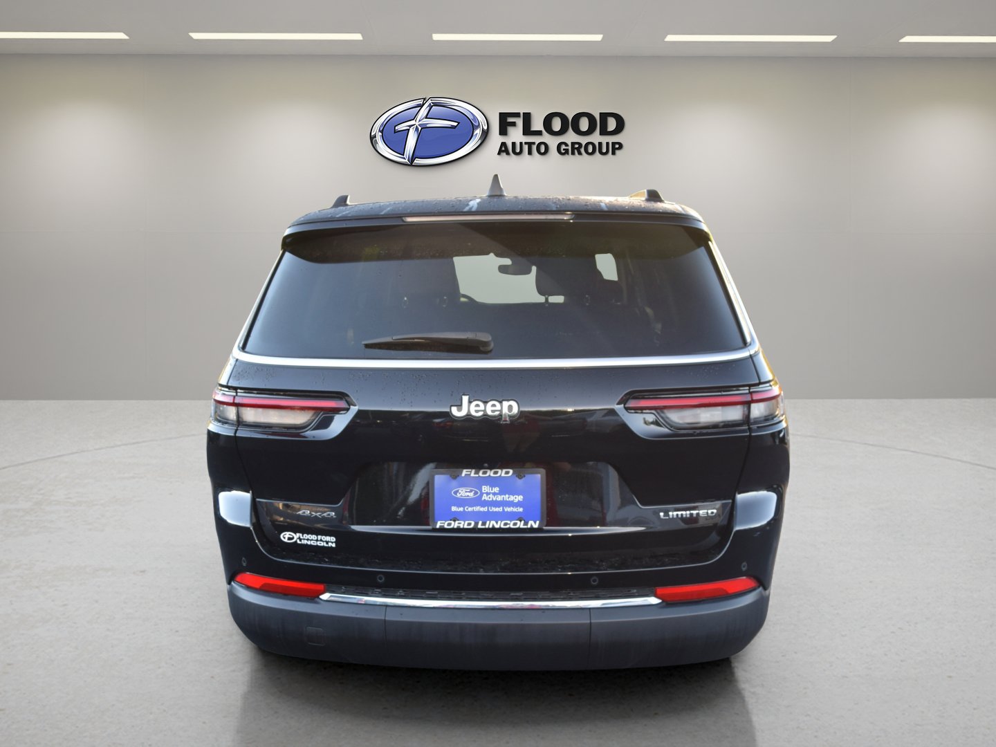 Used 2023 Jeep Grand Cherokee L Limited AWD/4WD image 5