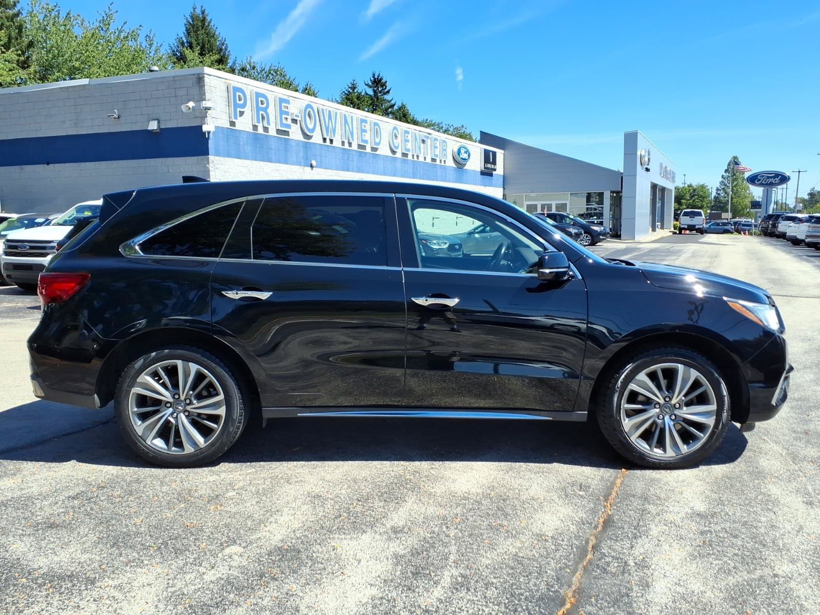 Used 2017 Acura MDX w/ Technology Package AWD/4WD image 2